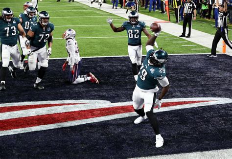 WATCH: LeGarrette Blount rushes for Philadelphia Eagles TD in Super ...