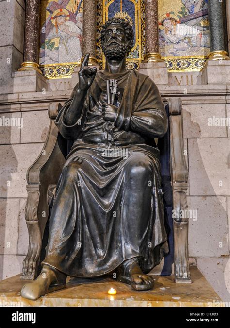 St Peter statue inside the Sacre-Coeur Basilica Stock Photo - Alamy