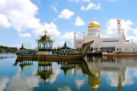 Pantai Seri Kenangan | Tutong, Brunei Darussalam Attractions - Lonely Planet