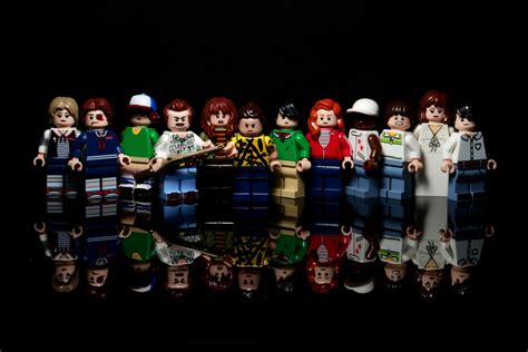 Meet the LEGO Stranger Things Season 3 Characters! : r/StrangerThings