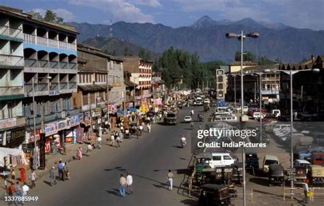 1,880 Lal Chowk Srinagar Stock Photos, High-Res Pictures, and Images - Getty Images