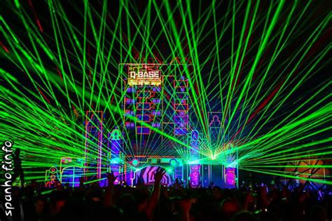 11 Of The Sickest Laser Projections EDM Has Ever Seen | EDM.com