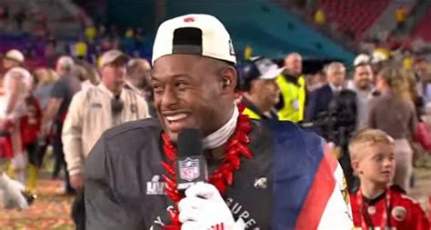 Super Bowl: JuJu Smith-Schuster Finds Out on Live TV He Got $1 Million Bonus