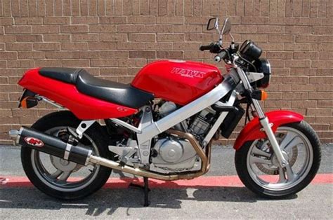 1989 Honda NT650 Hawk GT - Moto.ZombDrive.COM