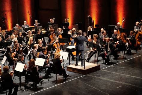 WSO kicks off 2014 season with ‘a funny title’ and ‘beautiful tunes’ | CBC News