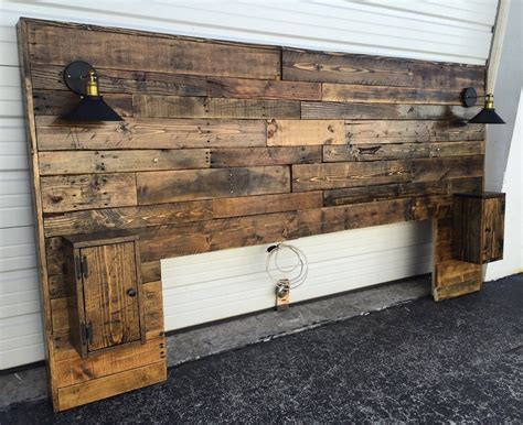 Cabecero rústico luces rústico cabecero rey tamaño | Etsy Distressed Headboard, Reclaimed Wood ...