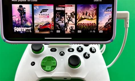 Best Xbox Cloud Gaming Controllers and Accessories in 2023 - The Tech Edvocate