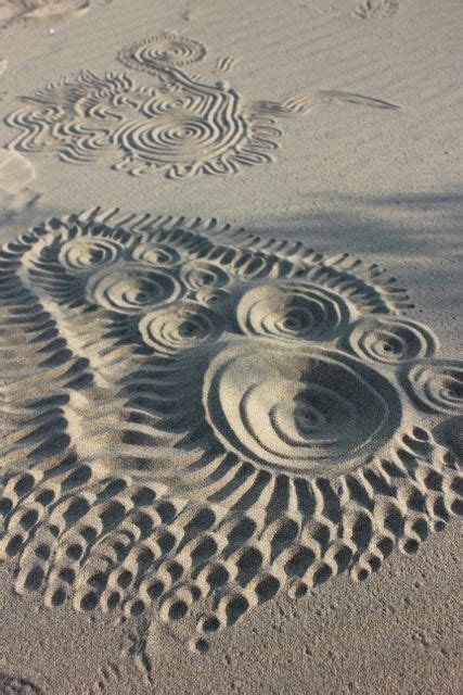 Beach Craft Activity Sand Art Unplugged Family Time in 2021 | Earth art ...