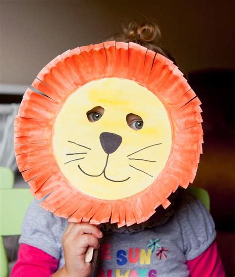 Daniel in the Lion's Den - Craft (Plate) - SundaySchoolist