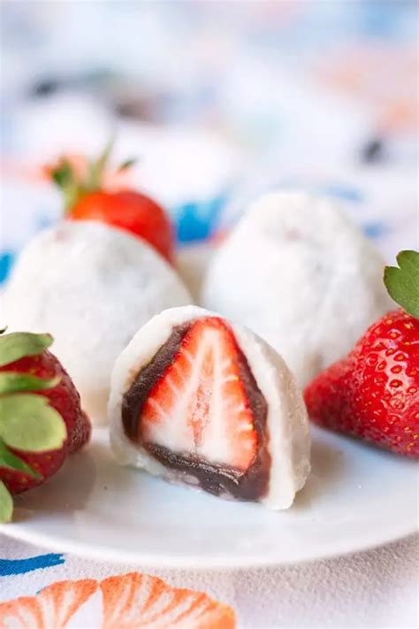 Strawberry Mochi (Daifuku) | Contemplating Sweets