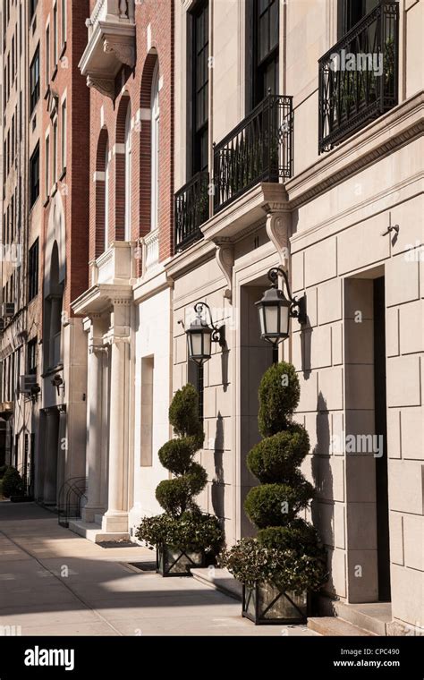 Brownstones, Upper East Side, NYC Stock Photo - Alamy