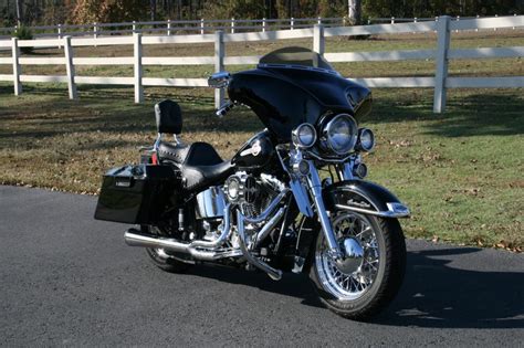 2004 HARLEY DAVIDSON HERITAGE SOFTAIL CLASSIC - BATWING FAIRING - HARD BAGS