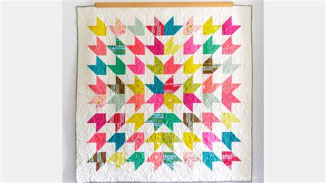 25 Beautiful Fat Quarter Quilt Patterns: All Free!