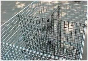 Wire container with vertical dividers