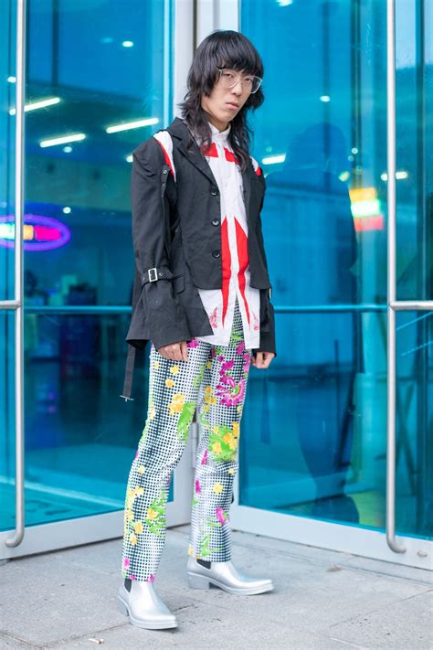 Personality via Prints: A Shanghai Street Style Story | Vogue