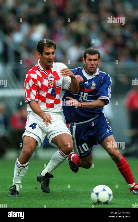 ZINEDINE ZIDANE & IGOR STIMAC FRANCE V CROATIA 08 July 1998 Stock Photo ...