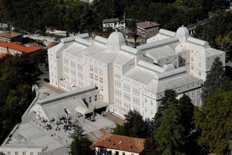 Borse di studio per l'Università di Trento - Scholarships to attend Trento University - AA 2021 ...