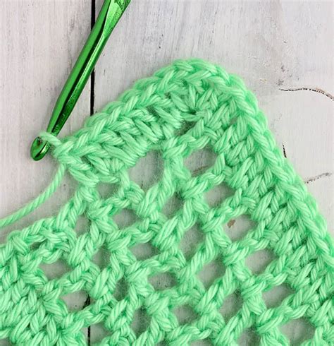 Easy Double Crochet Blanket - Inspirational Momma