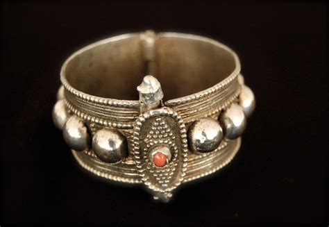 Bracelet - Saudi Arabia - Ethnic Jewels Magazine