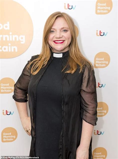 Reverend Kate Bottley from Gogglebox : r/BritishCelebrityBabes