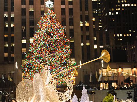 Christmas Trees Around the World - Photo 1 - Pictures - CBS News