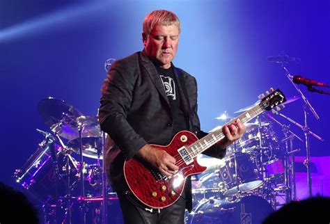 Alex Lifeson Guitars & Gear List (2023 Update) - Guitar Lobby