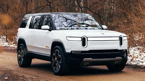 See The Rivian R1S Electric SUV In White For First Time Ever