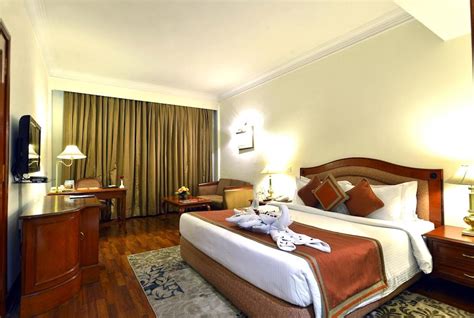 The Bristol Hotel Gurgaon INR 2001 OFF ( ̶7̶0̶0̶0̶ ) Hotel Price, Address & Reviews