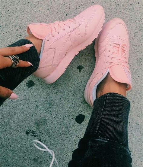 Pink reebok classics | Pink sneakers outfit, Pink reebok shoes, Sneakers