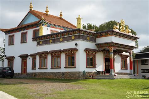 苗栗景點『桑耶寺』神秘的藏傳佛教寺廟，西藏風馬旗飄揚台灣 - 勞鼠探世界