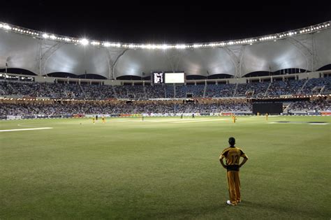 HOME OF SPORTS: dubai cricket stadium