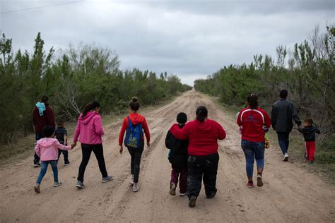 Migrants at the us border | Where Does Illegal Immigration Mostly Occur ...