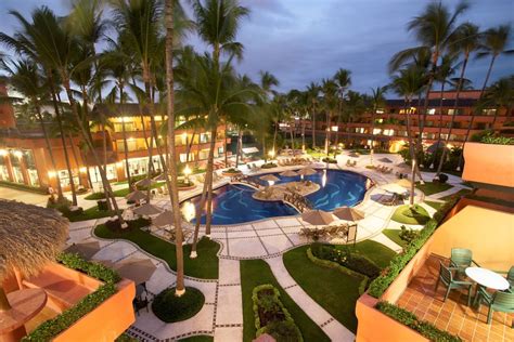 Book Villa del Mar Beach Resort & Spa Puerto Vallarta in Puerto Vallarta | Hotels.com