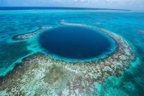 Great Blue Hole & Barrier Reef - Discover Belize, Central America