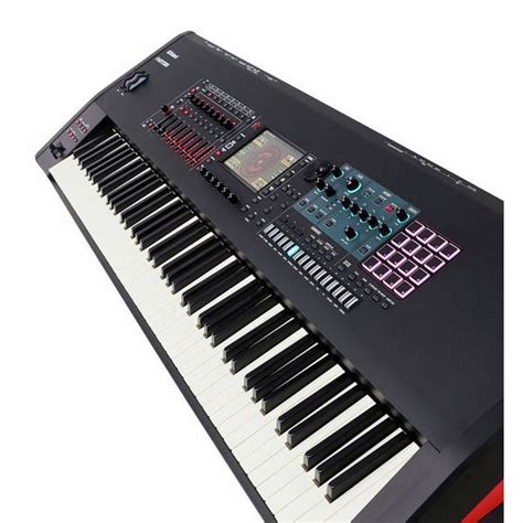 Roland Fantom 8 – Thomann UK