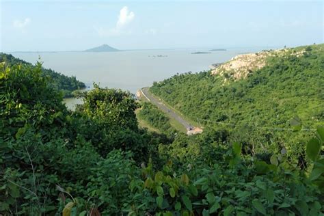 Hirakud Dam - Guide To World's Longest Dam in Sambhal (Odisha)