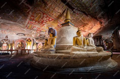 Premium Photo | Dambulla cave temple