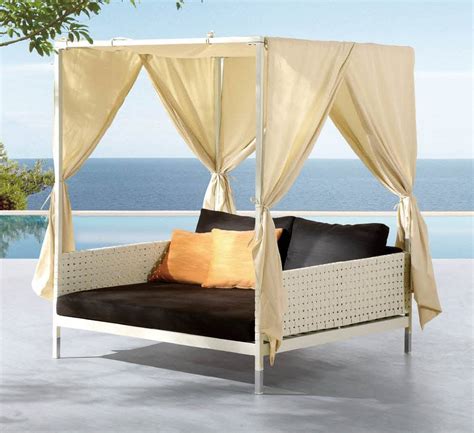 Taco Modern Outdoor Leisure Daybed with Canopy