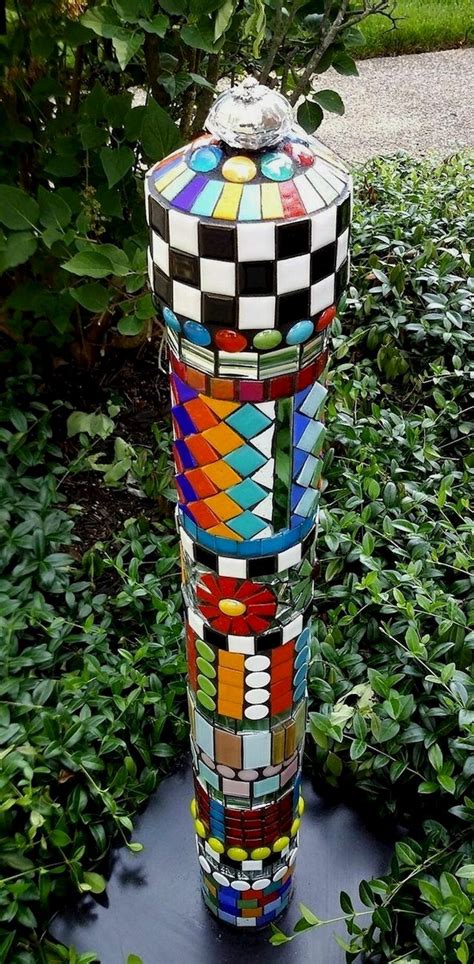 Creative DIY Garden Mosaics Projects | Mosaic garden art, Mosaic garden ...