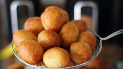 HOW TO MAKE PUFF-PUFF - NIGERIAN RECIPE - YouTube