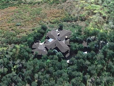 Larry Fink House: The Colorado Compound - Urban Splatter