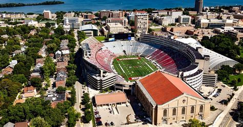 The Ultimate Game Day Guide To Wisconsin Badgers Football