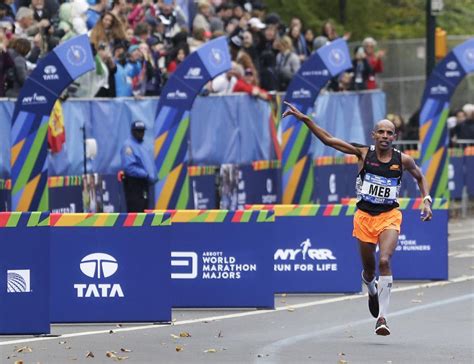 Meb runs final NYC Marathon to cheers, collapsing at finish