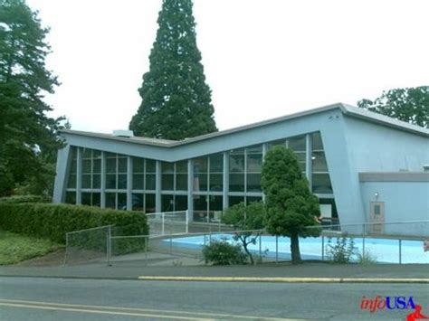 I loved swimming in the Oregon City Swimming Pool