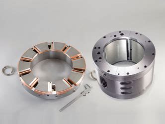 Hydrodynamic Bearings with a Fixed or Tilting Pad Bearing Design