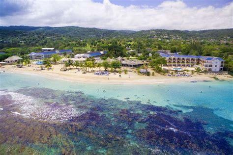 Jewel Runaway Bay Resort Cheap Vacations Packages | Red Tag Vacations