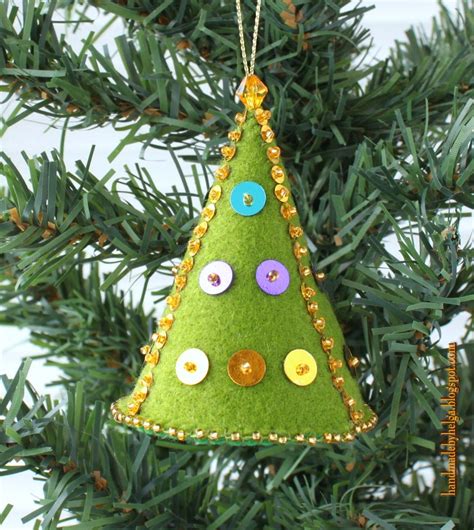 Handmade by Helga: Felt Christmas tree ornaments