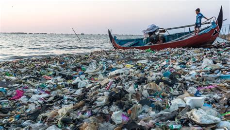 Pemerintah Terus Upayakan Atasi Sampah di Laut Indonesia - Tirto.ID