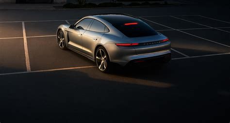 Porsche Taycan 4S :: Behance