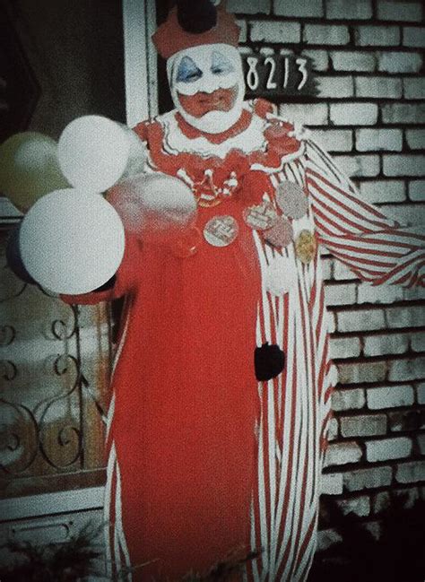 Serial killer John Wayne Gacy dressed as Pogo The Clown : u/marko_1692